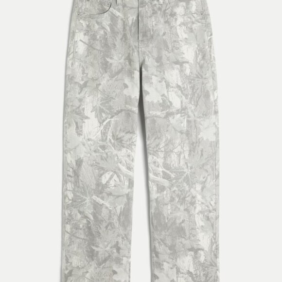 Hollister Women's Low Rise Camo Baggy Jeans Size 2L - Picture 1 of 8